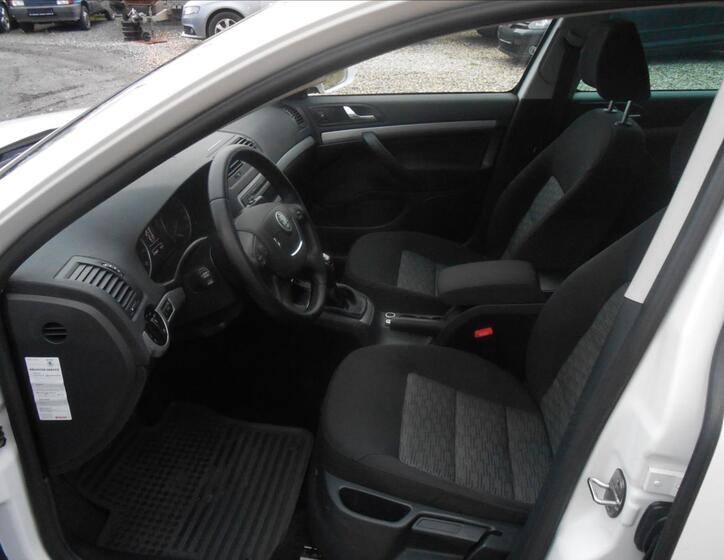 Škoda Octavia 12