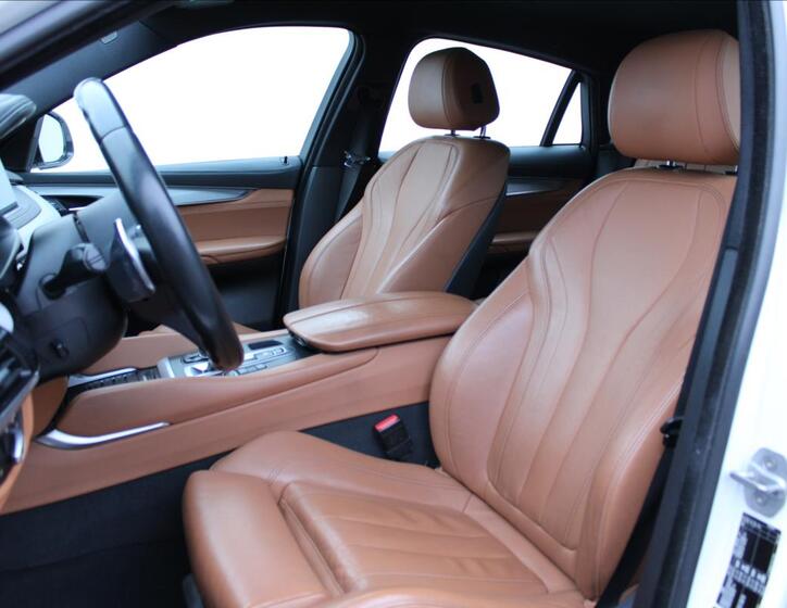 BMW X6 13