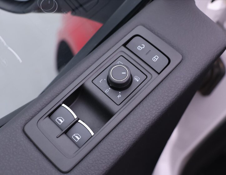 Volkswagen Multivan 17