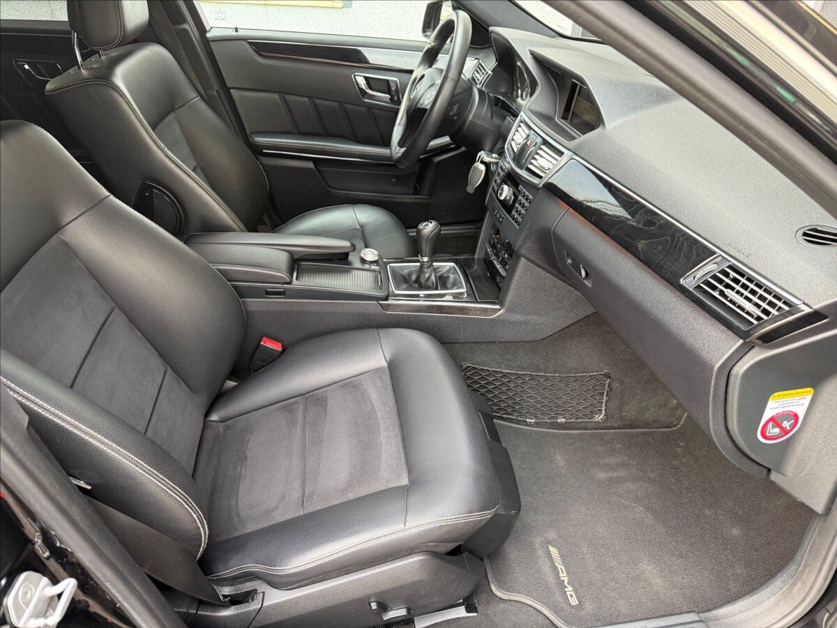 Mercedes-Benz Třídy E Kombi 2,1 l 100 kw