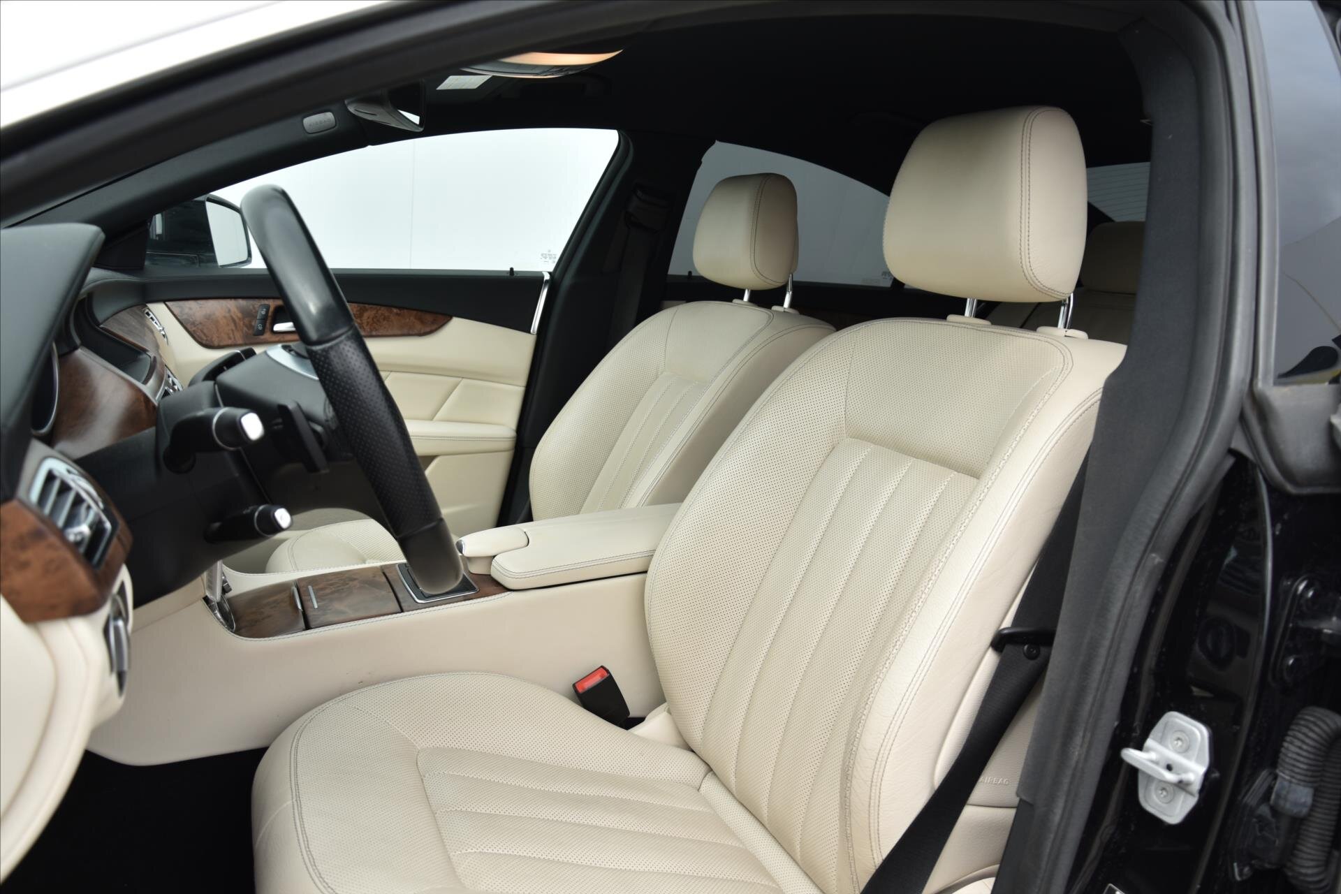 Mercedes-Benz CLS Sedan / Limuzína 3,0 l 195 kw