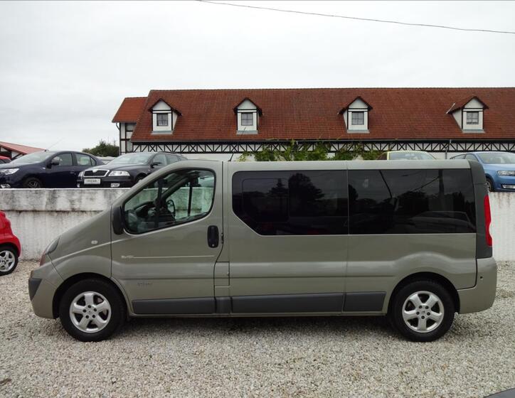 Renault Trafic 4