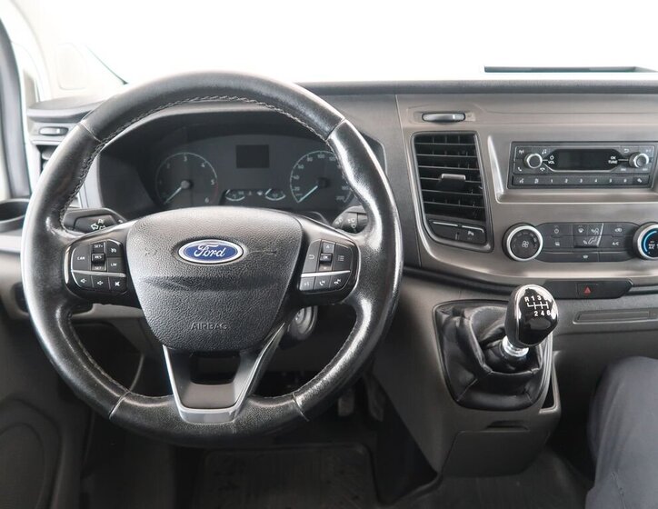 Ford Transit Custom Skříň 2,0 l 77 kw