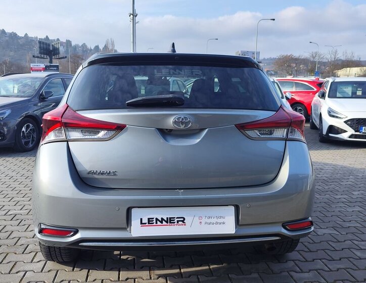 Toyota Auris Hatchback 1,6 l 97 kw