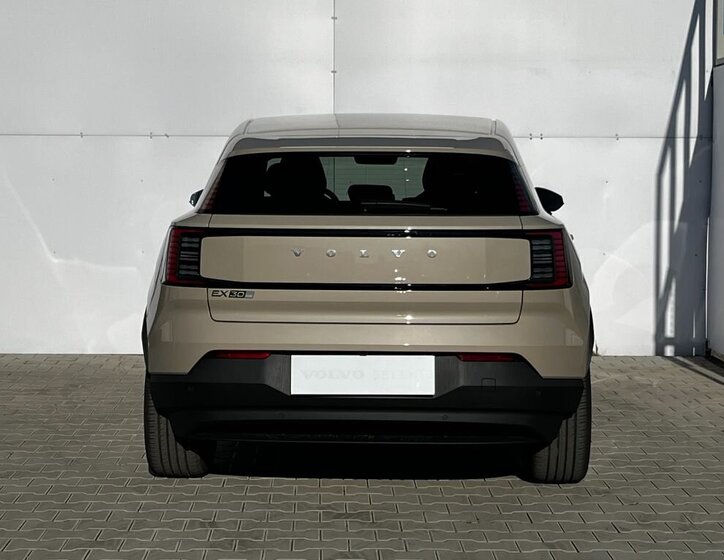 Volvo EX30 SUV / Terénní 69,0 200 kw