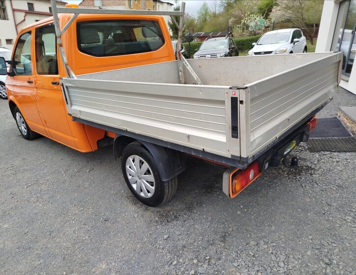 Volkswagen Transporter Valník 2,0 l 103 kw