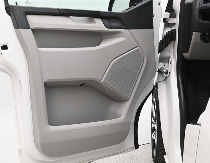 Volkswagen Transporter Skříň 2,0 l 110 kw