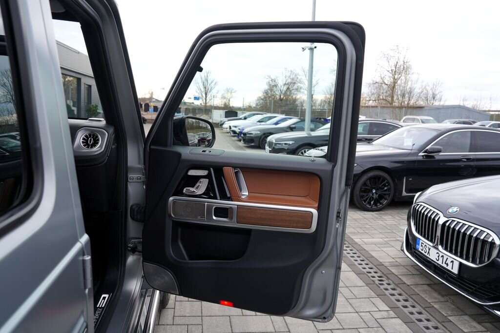 Mercedes-Benz Třídy G SUV / Terénní 4,0 l 368 kw