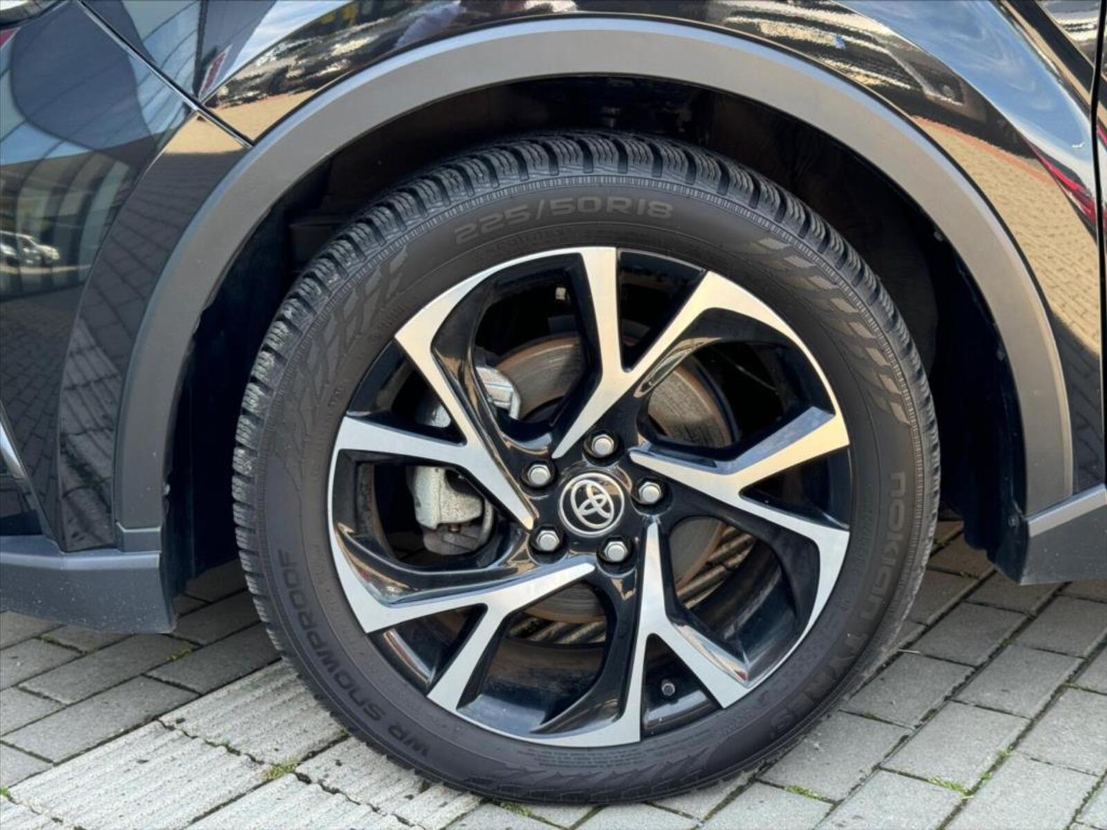 Toyota C-HR 16
