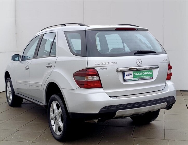 Mercedes-Benz Třídy M SUV 3,0 l 165 kw