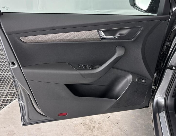 Škoda Karoq SUV / Terénní 1,5 l 110 kw