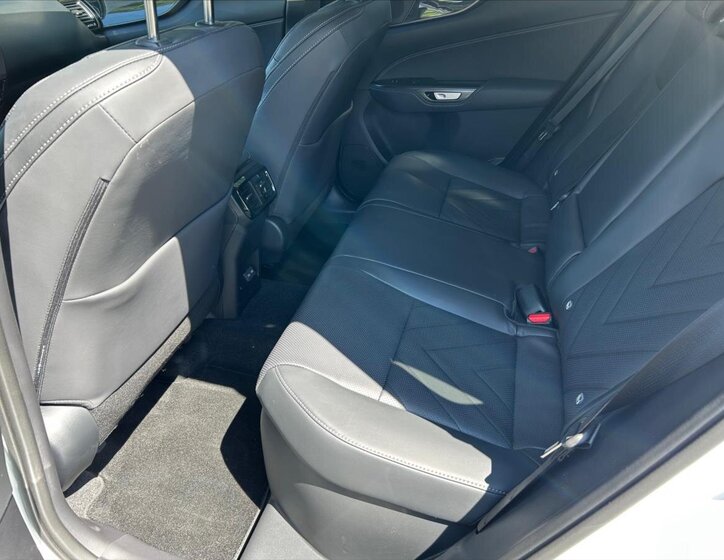 Lexus NX 350h SUV / Terénní 2,5 l 179 kw