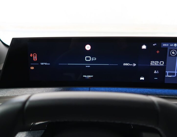 Peugeot 3008 SUV 1,2 l 100 kw