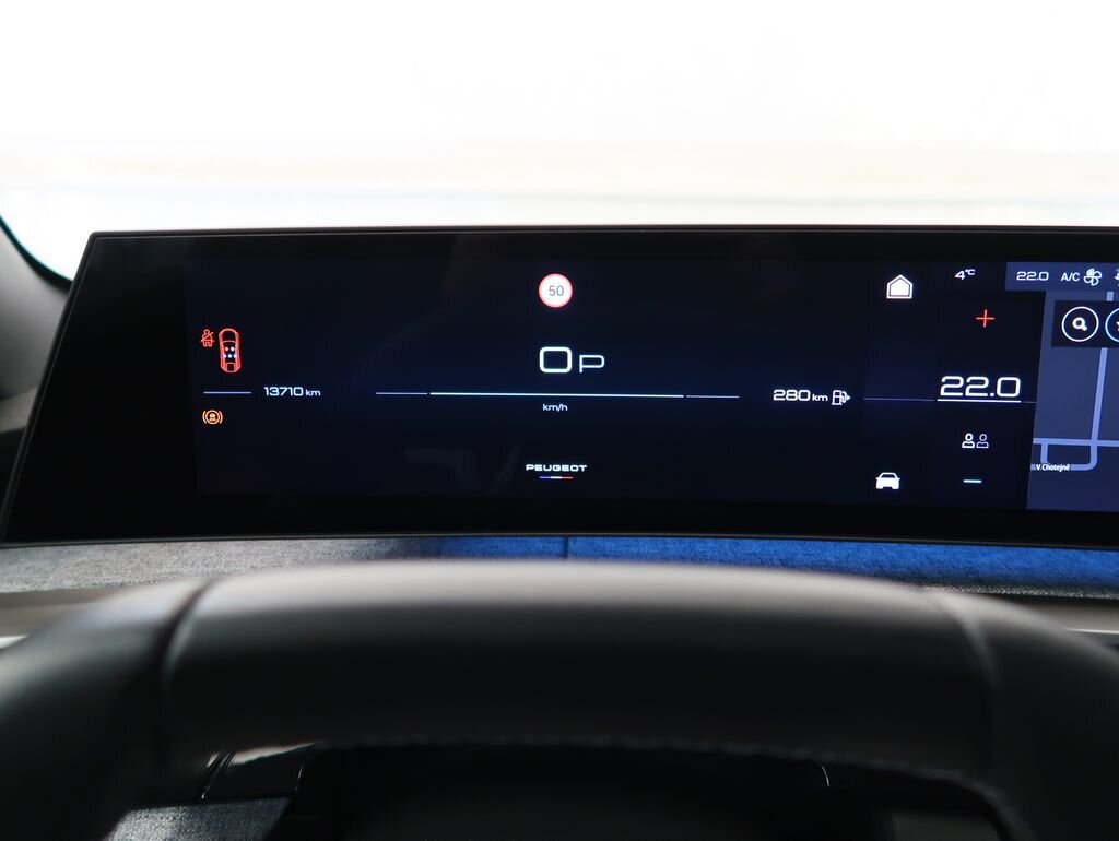 Peugeot 3008 SUV 1,2 l 100 kw