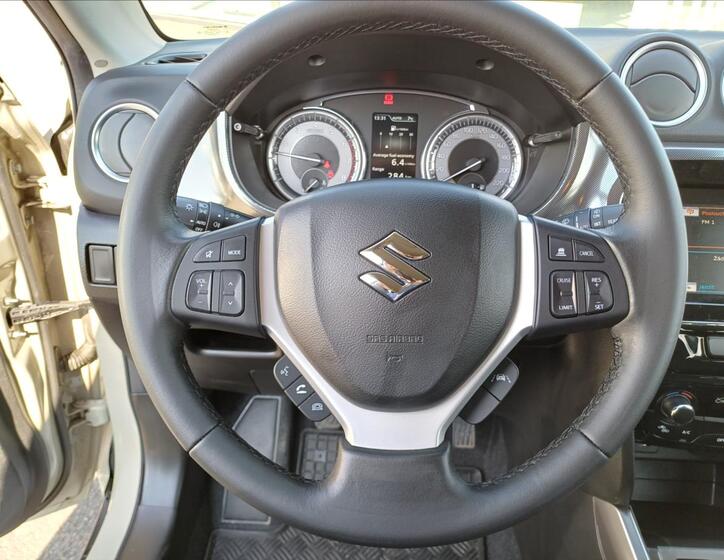 Suzuki Vitara 12