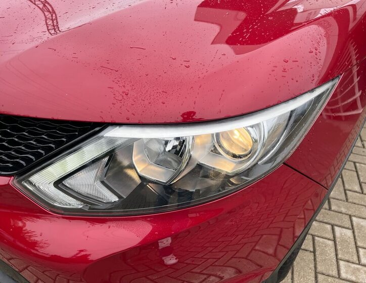 Nissan Qashqai SUV / Terénní 1,6 l 120 kw