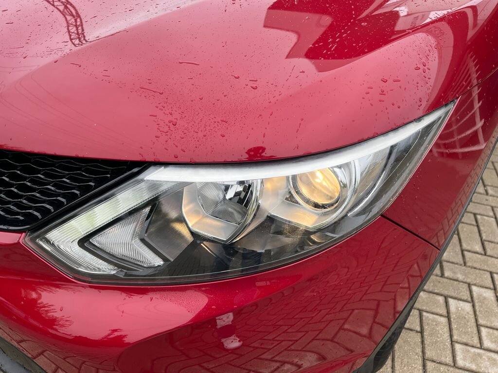 Nissan Qashqai SUV / Terénní 1,6 l 120 kw