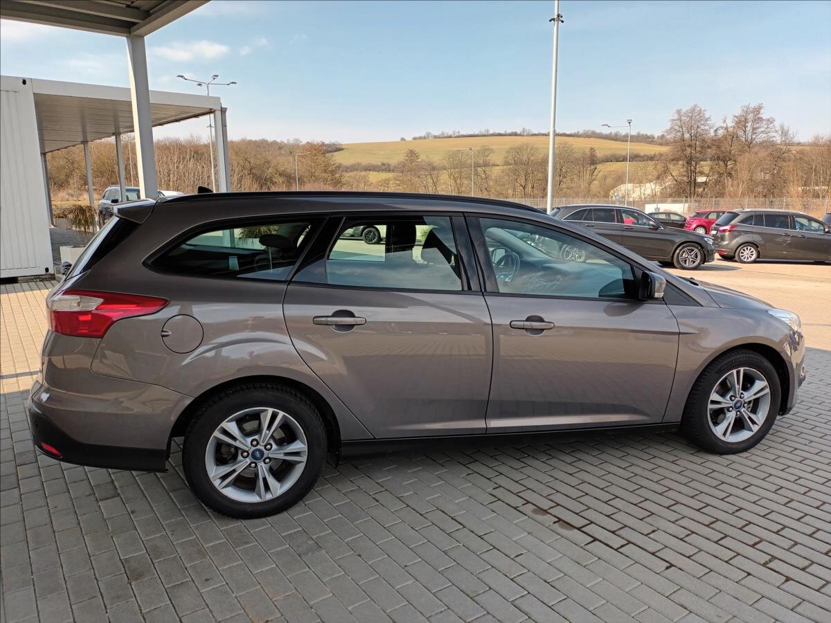 Ford Focus Kombi 998,0 92 kw