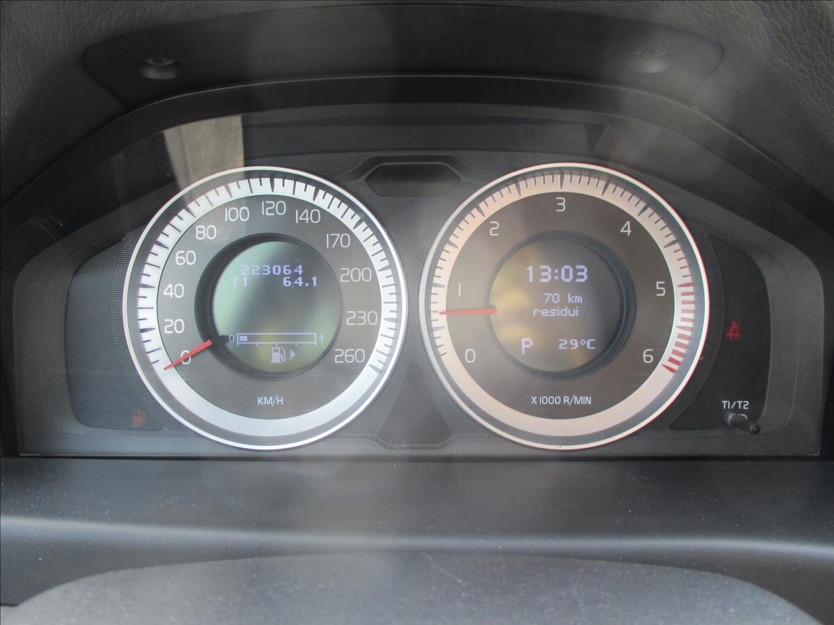 Volvo XC70 Kombi 2,4 l 120 kw