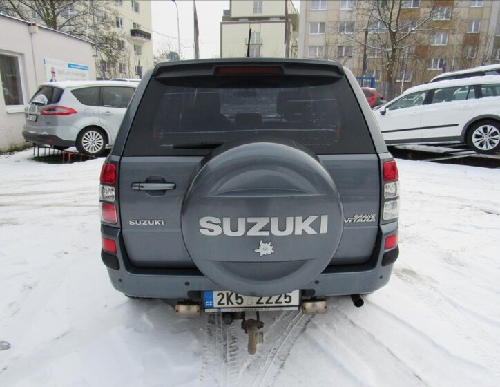 Suzuki Grand Vitara SUV 2,0 l 103 kw
