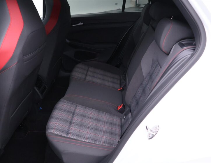 Volkswagen Golf Hatchback 2,0 l 180 kw