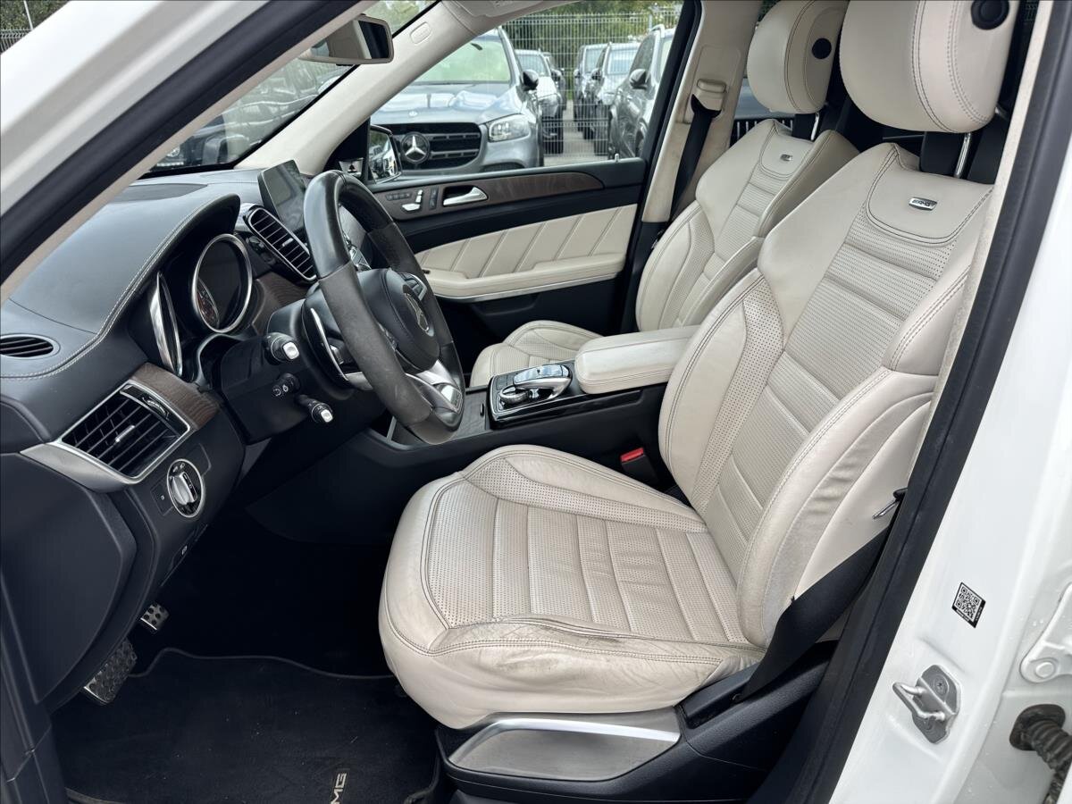 Mercedes-Benz GLS SUV 5,5 l 430 kw