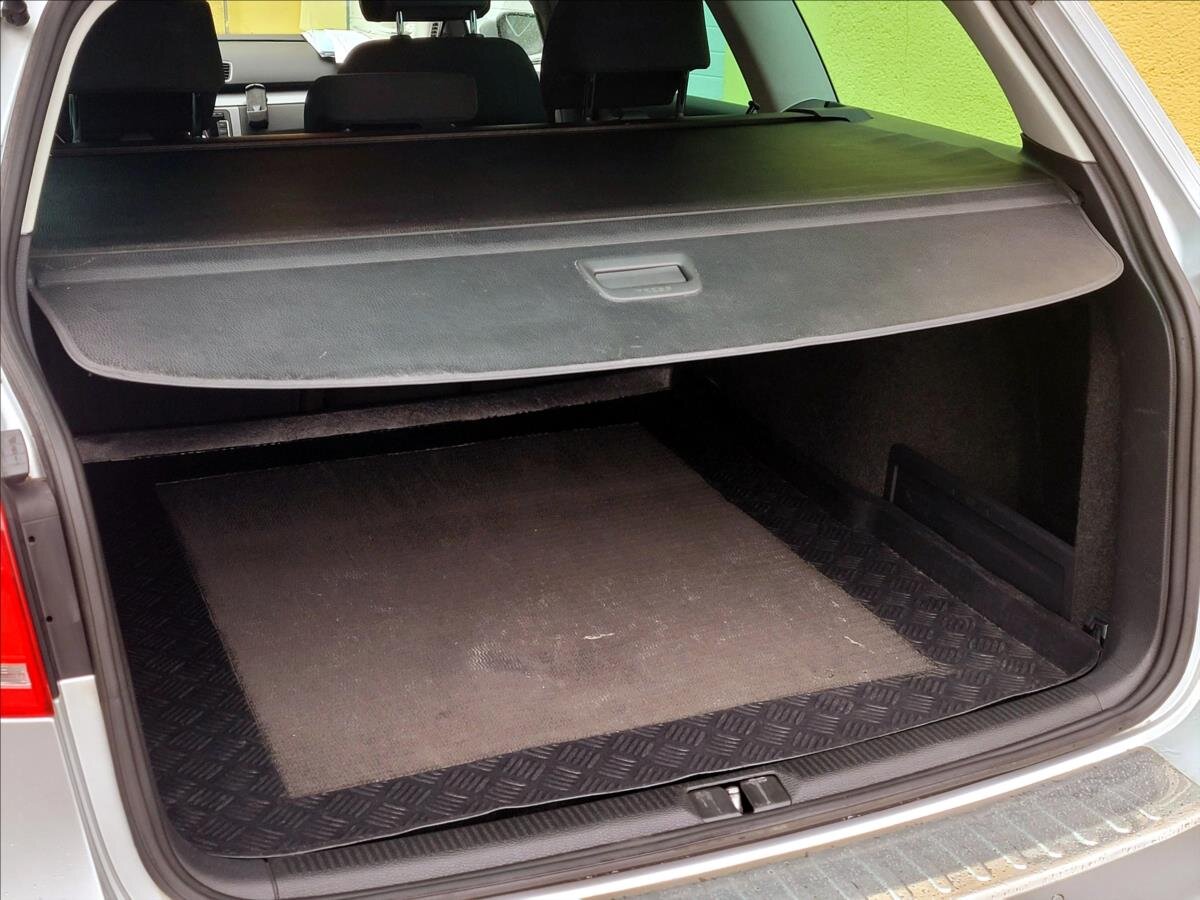 Volkswagen Passat Kombi 1,4 l 90 kw