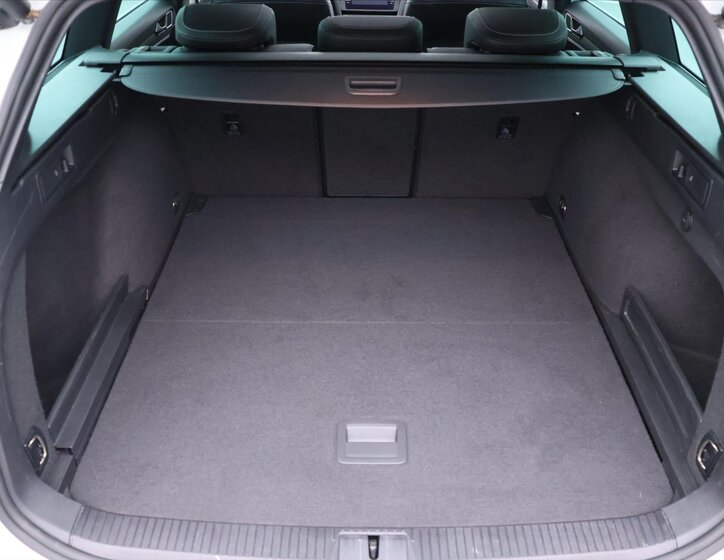 Volkswagen Passat Kombi 1,5 l 110 kw