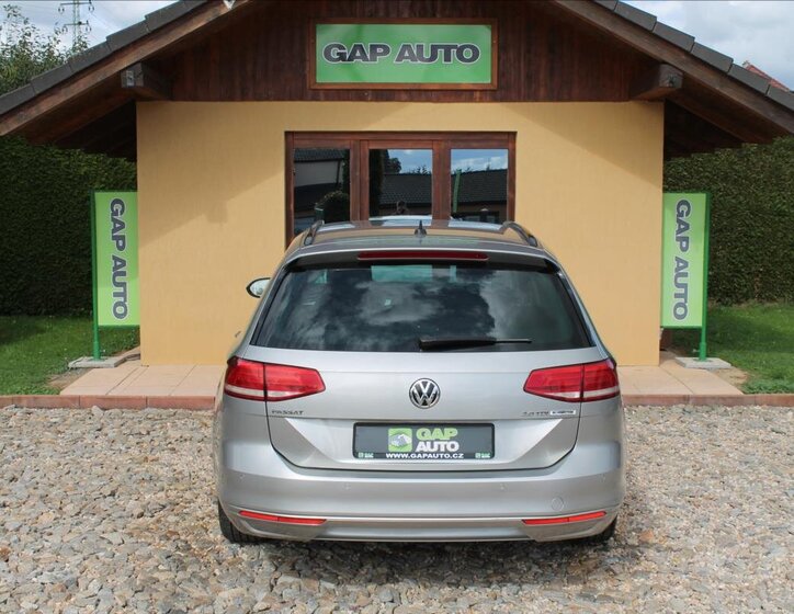 Volkswagen Passat Kombi 2,0 l 110 kw