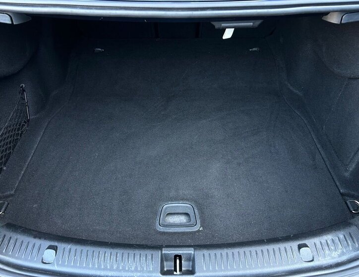 Mercedes-Benz Třídy E Sedan / Limuzína 2,0 l 143 kw