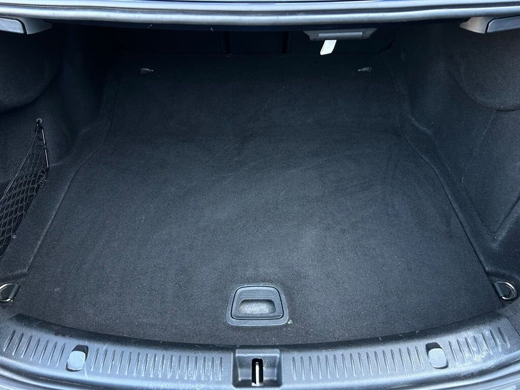 Mercedes-Benz Třídy E Sedan / Limuzína 2,0 l 143 kw