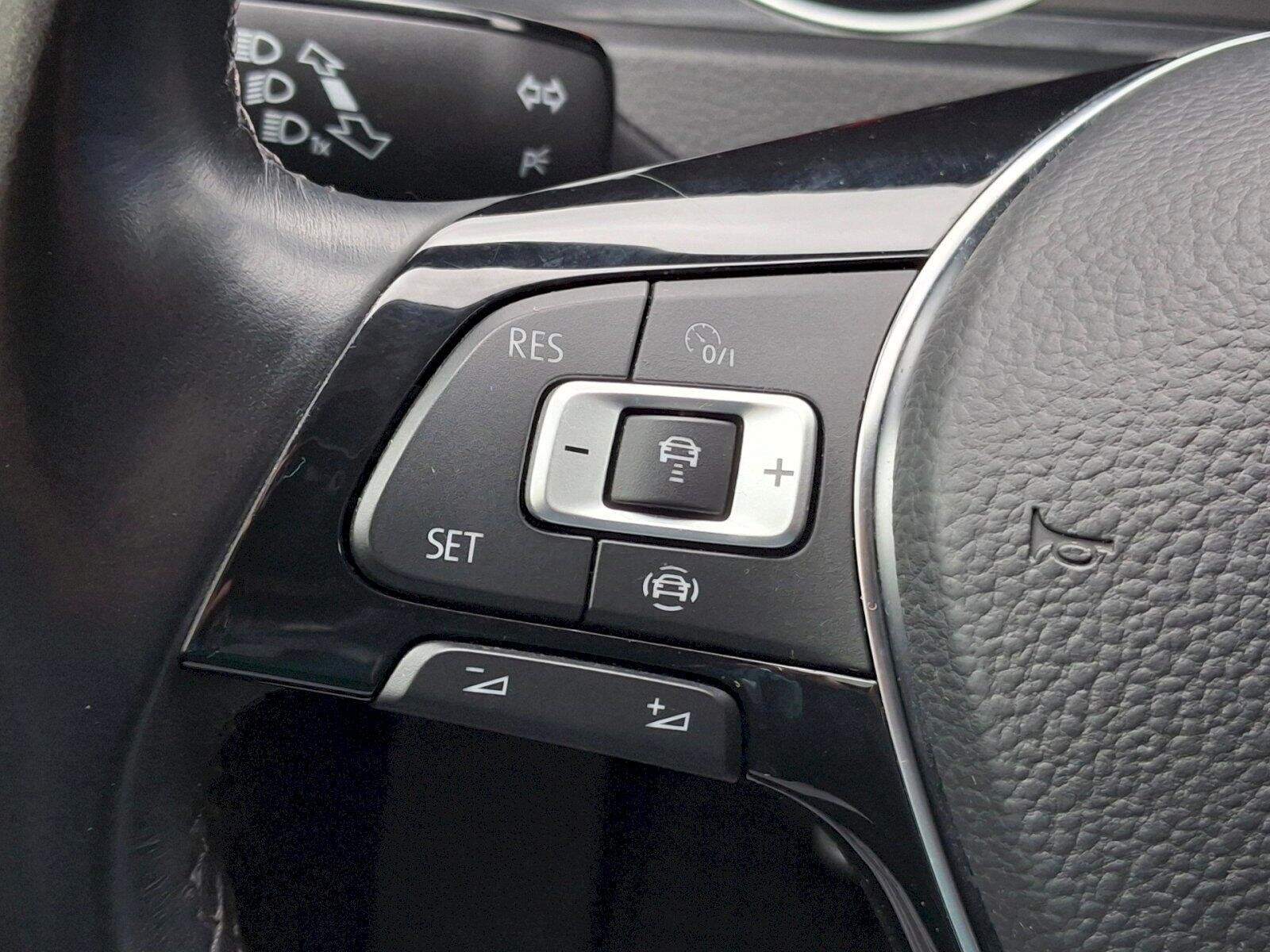 Volkswagen Golf Hatchback 1,5 l 96 kw