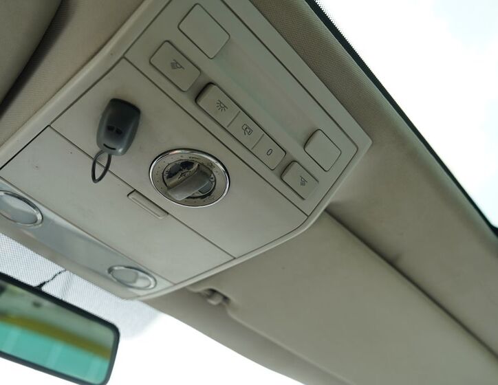 Volkswagen Caravelle 29