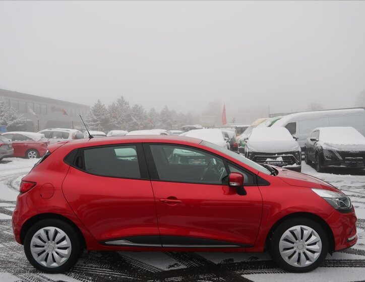Renault Clio Hatchback 898,0 56 kw