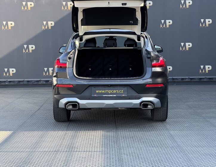 BMW X4 SUV / Terénní 2,0 l 140 kw