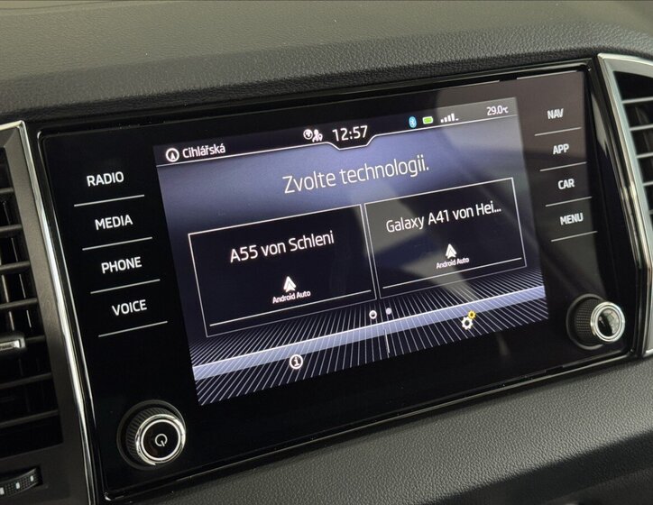 Škoda Karoq SUV 1,5 l 110 kw