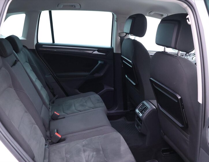 Volkswagen Tiguan 13