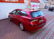 Toyota Auris Kombi 1,2 l 86 kw
