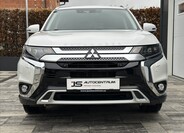 Mitsubishi Outlander 2