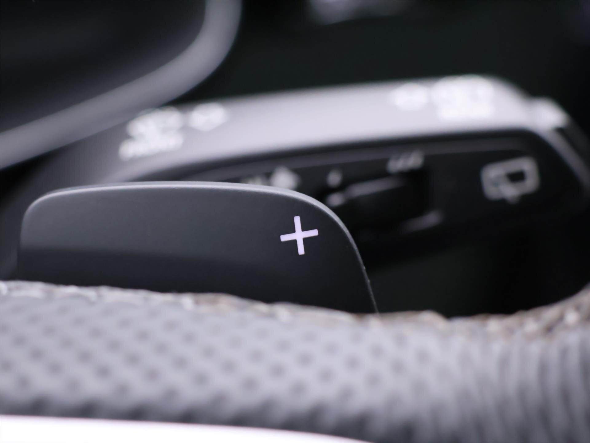 Audi Q8 SUV / Terénní 3,0 l 250 kw