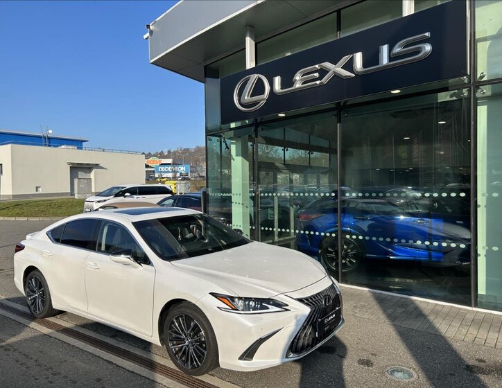 Lexus ES 300h Sedan 2,5 l 160 kw