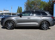 Volkswagen Touareg 8
