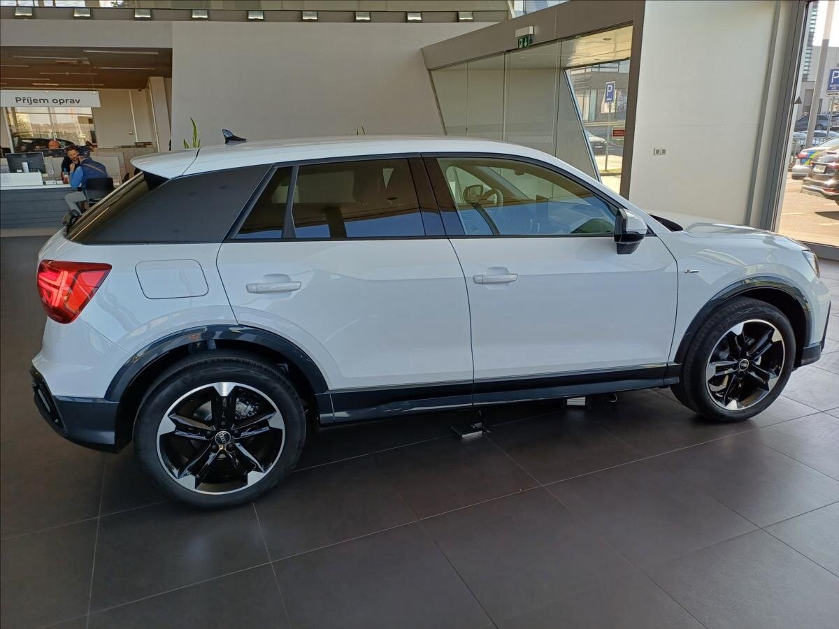 Audi Q2 SUV / Terénní 1,5 l 110 kw