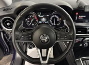 Alfa Romeo Stelvio 17