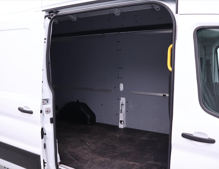 Ford Transit 13