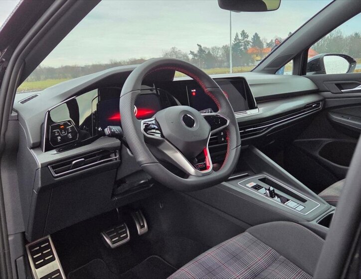 Volkswagen Golf Hatchback 2,0 l 180 kw