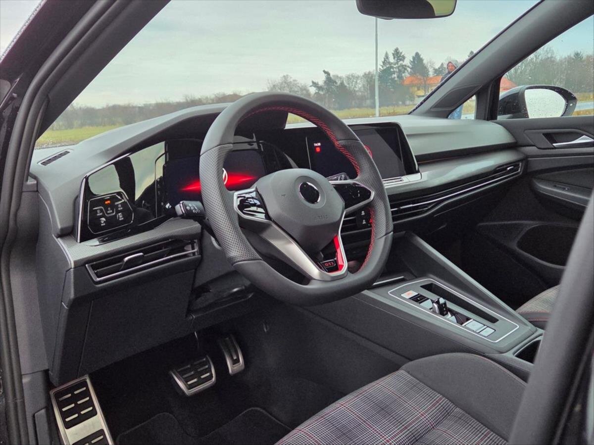 Volkswagen Golf Hatchback 2,0 l 180 kw