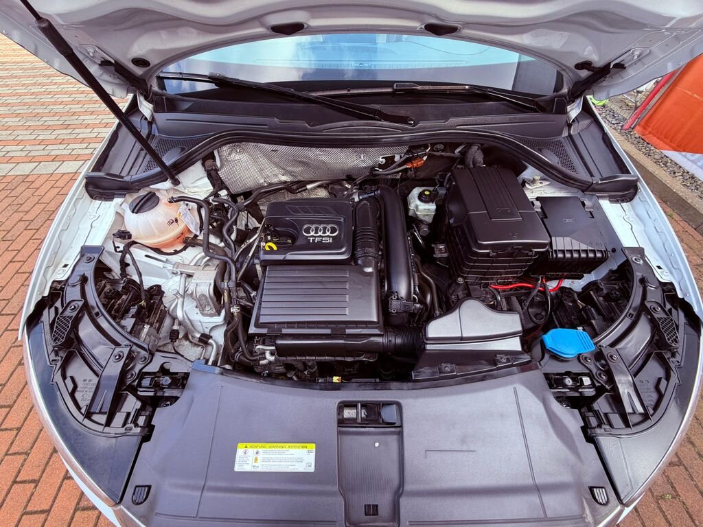 Audi Q3 SUV / Terénní 1,4 l 110 kw