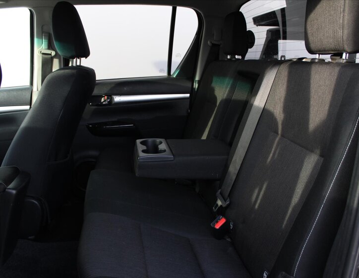 Toyota Hilux Pick-up 2,4 l 110 kw