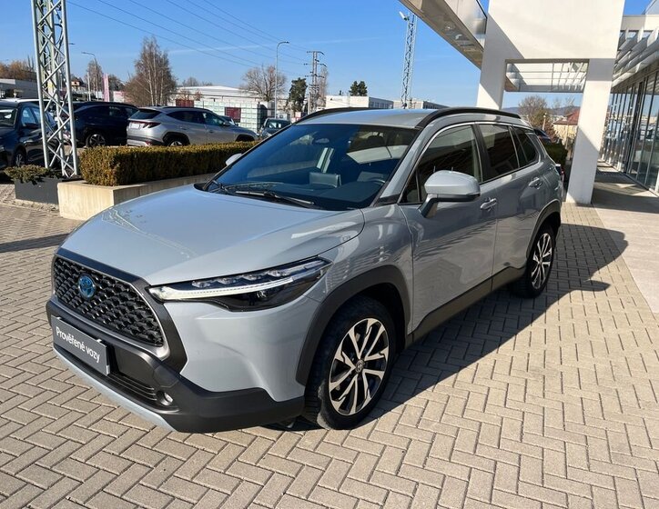 Toyota Corolla Cross SUV / Terénní 2,0 l 112 kw